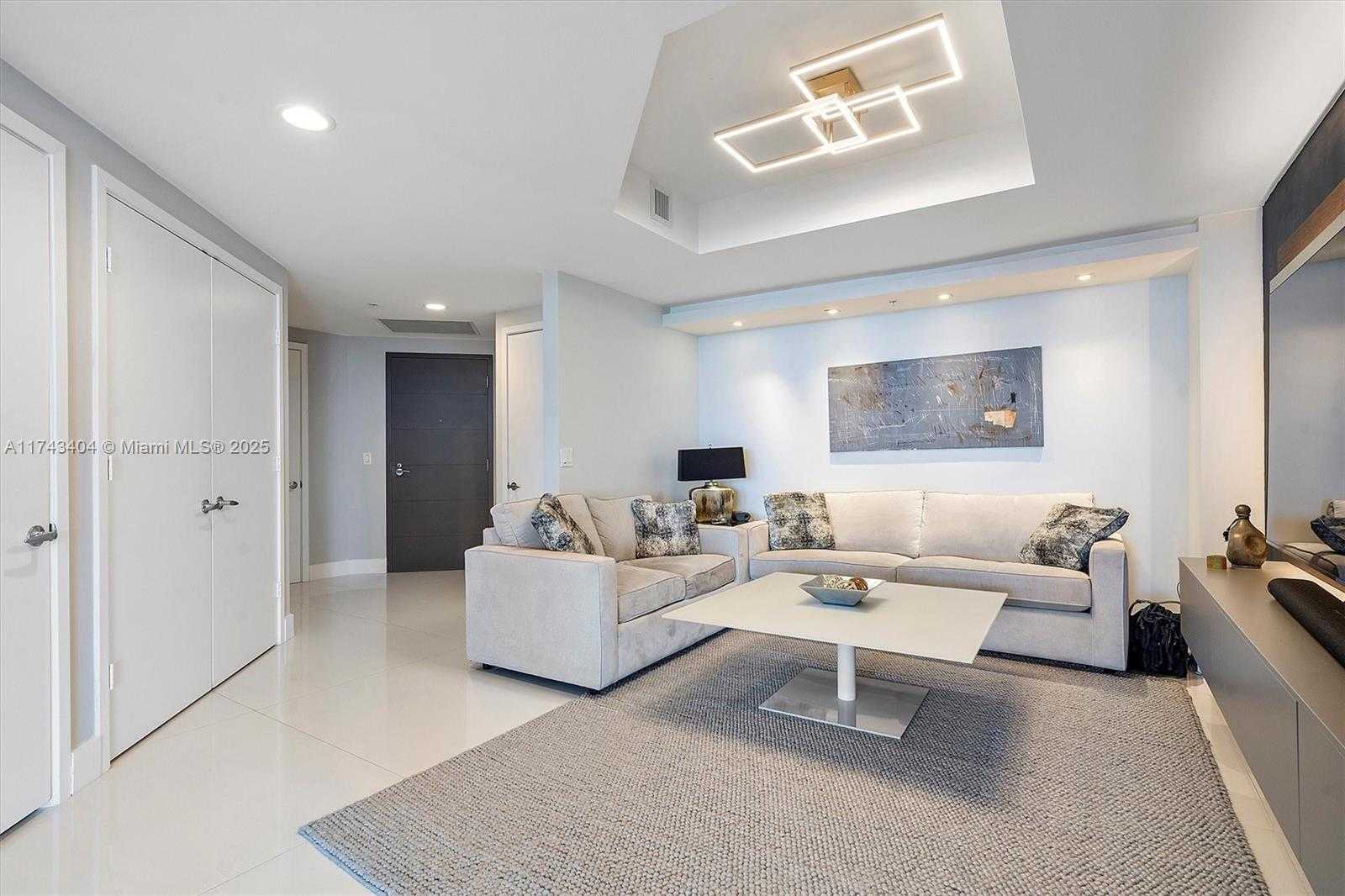 Small Image of 17301 BISCAYNE BLVD #2302, North Miami Beach Number 7