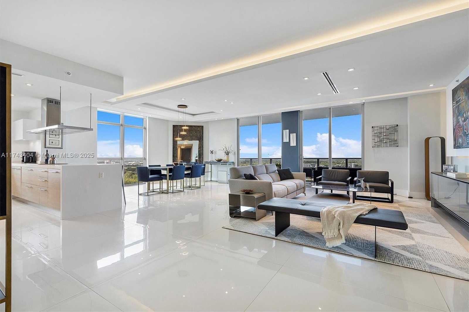 Small Image of 17301 BISCAYNE BLVD #2302, North Miami Beach Number 8