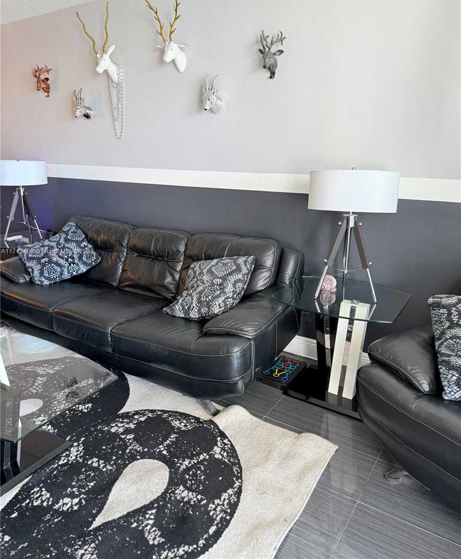 Small Image of 5601 Collins Ave, Miami Beach, FL 33140, USA Number 13