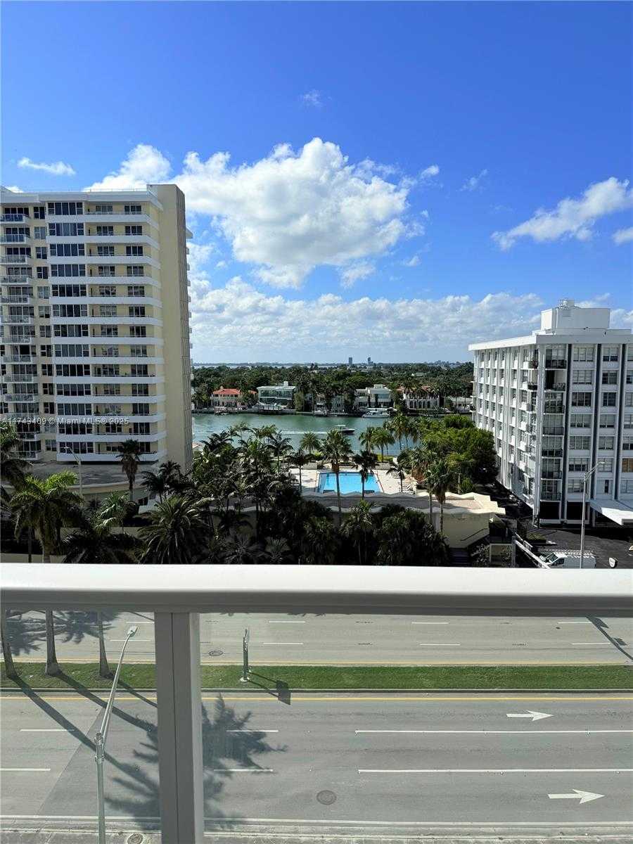 Small Image of 5601 Collins Ave, Miami Beach, FL 33140, USA Number 2