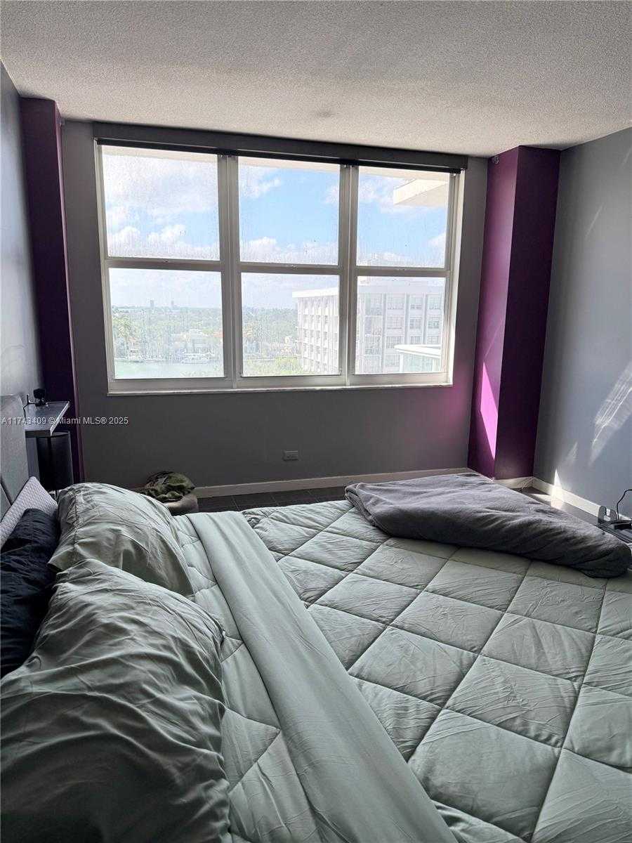 Small Image of 5601 Collins Ave, Miami Beach, FL 33140, USA Number 30