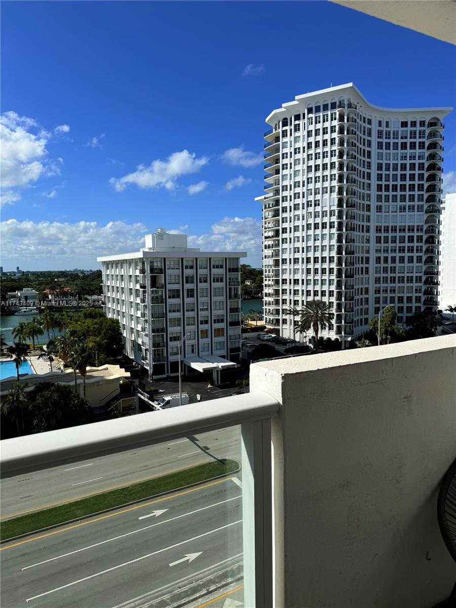 Small Image of 5601 Collins Ave, Miami Beach, FL 33140, USA Number 5