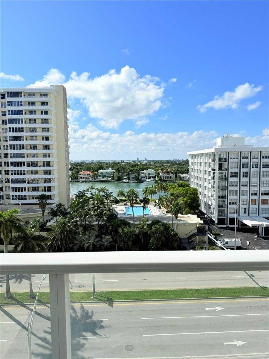 Small Image of 5601 Collins Ave, Miami Beach, FL 33140, USA Number 6