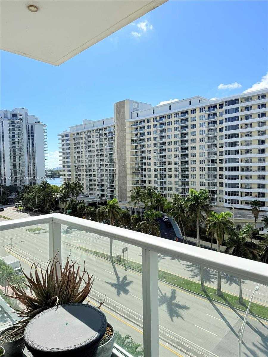 Small Image of 5601 Collins Ave, Miami Beach, FL 33140, USA Number 7