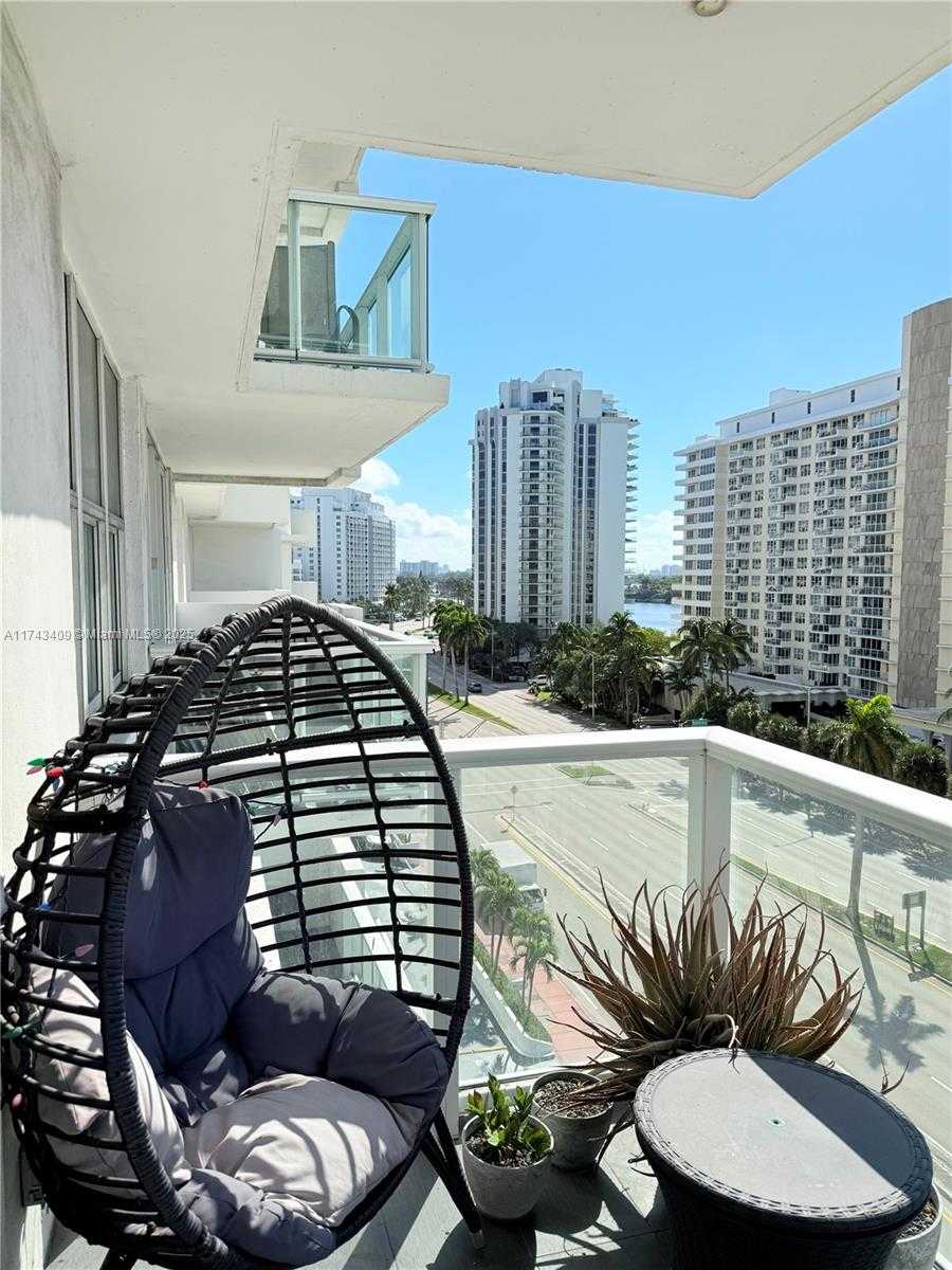 Small Image of 5601 Collins Ave, Miami Beach, FL 33140, USA Number 8