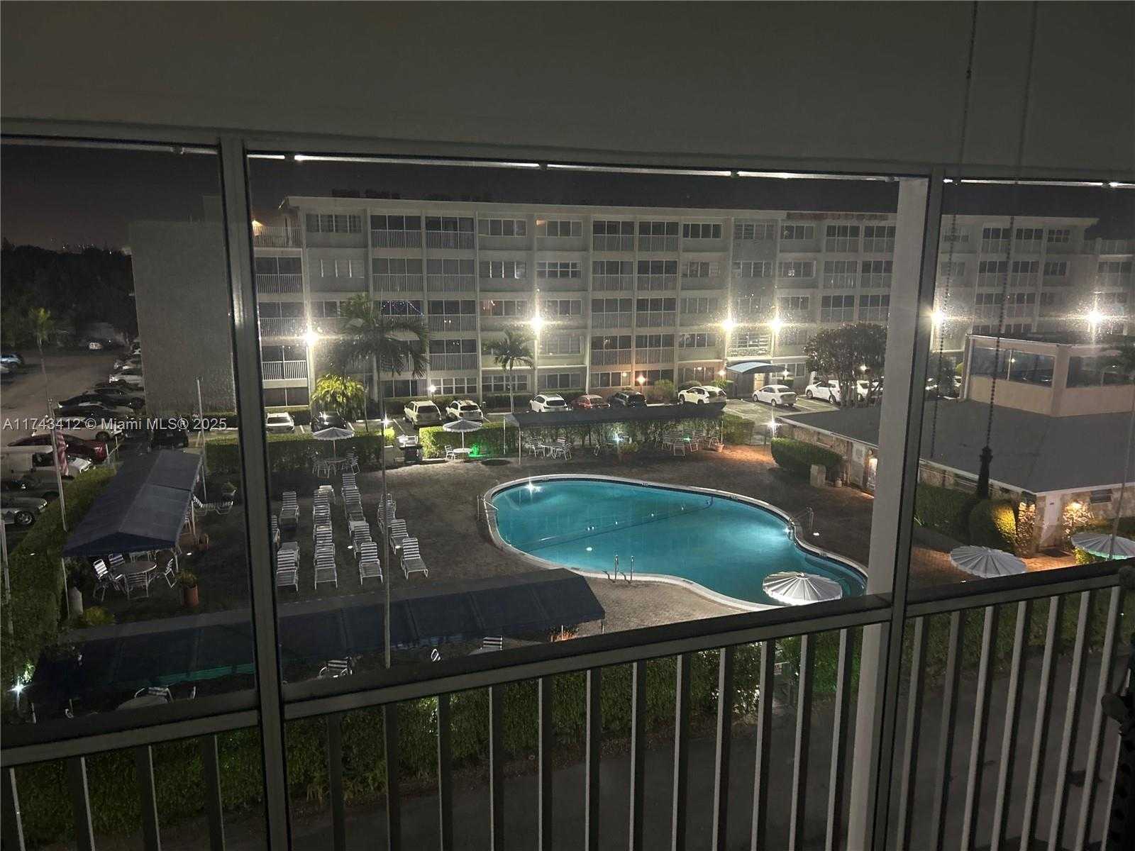 Small Image of 329 SOUTH EAST 3RD ST #405T, Hallandale Beach Number 2