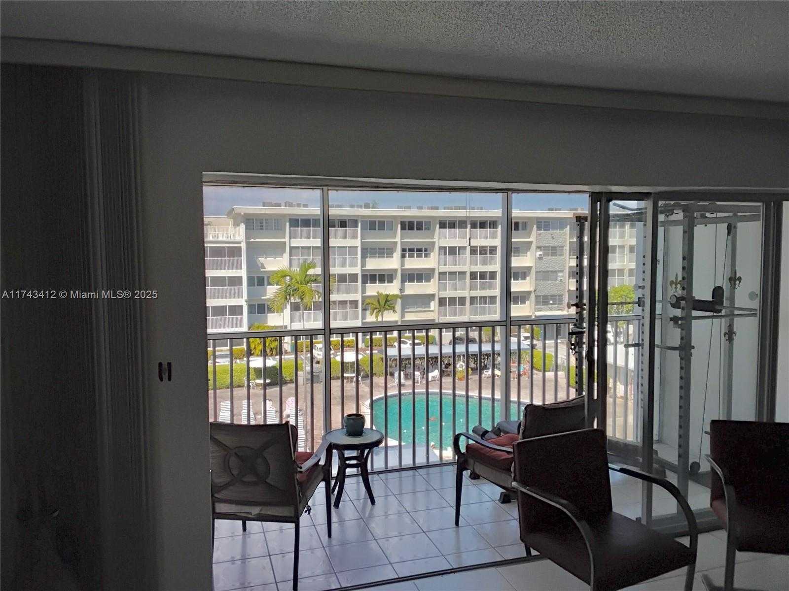 Small Image of 329 SOUTH EAST 3RD ST #405T, Hallandale Beach Number 3