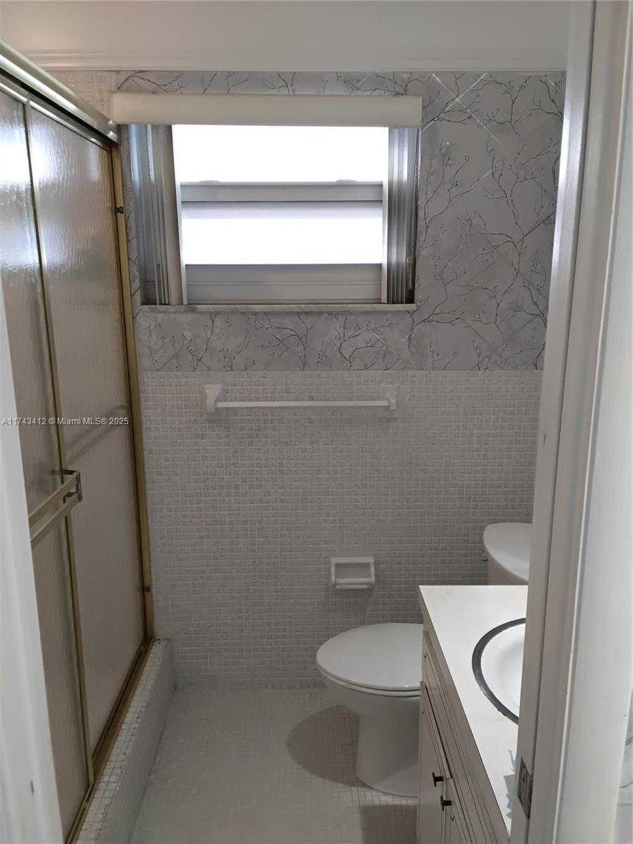 Small Image of 329 SOUTH EAST 3RD ST #405T, Hallandale Beach Number 8