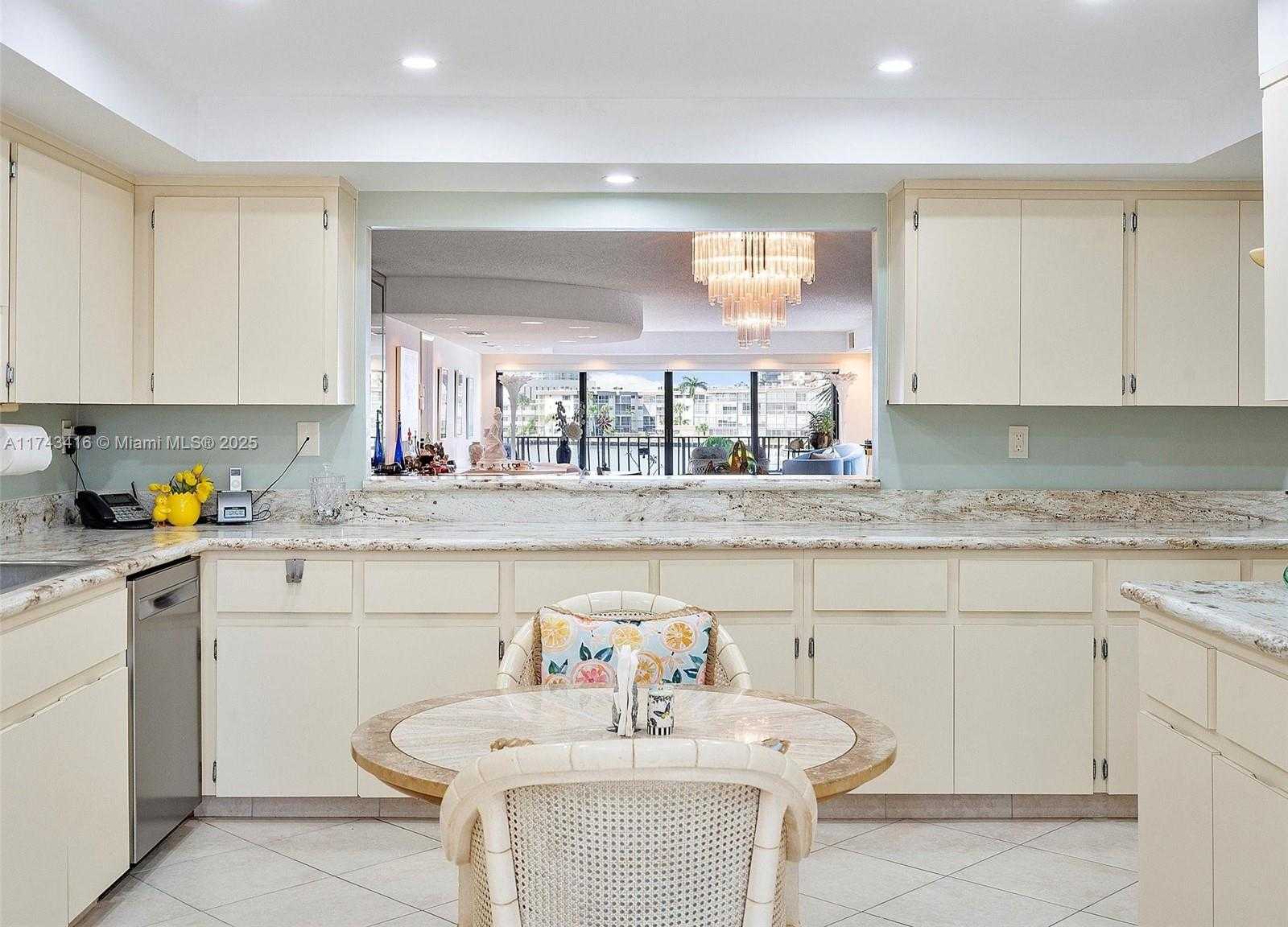 Small Image of 136 GOLDEN ISLES DR #301, Hallandale Beach Number 14