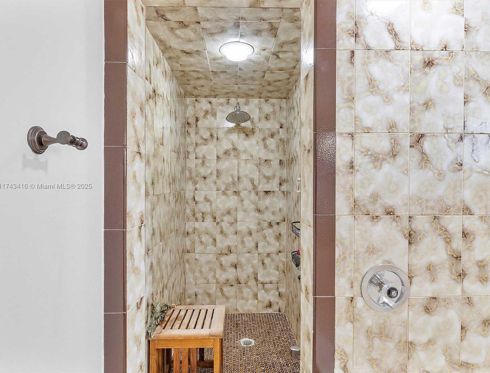 Small Image of 136 GOLDEN ISLES DR #301, Hallandale Beach Number 24
