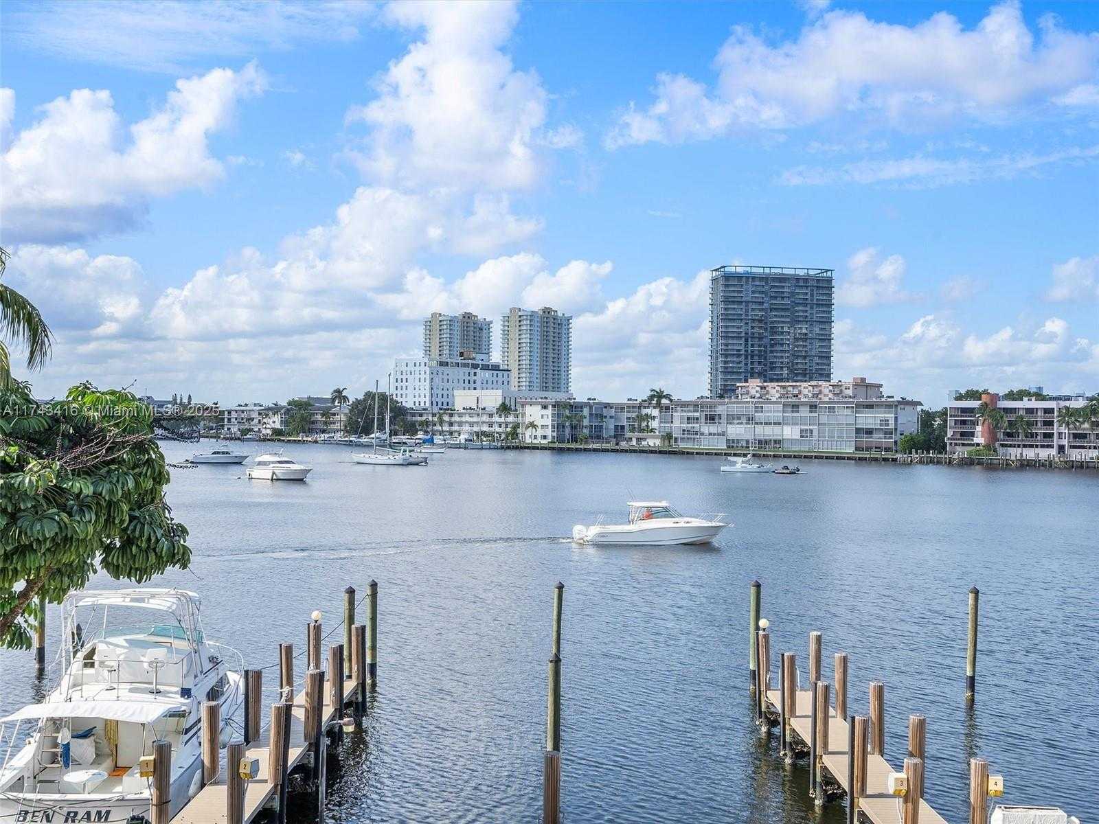 Small Image of 136 GOLDEN ISLES DR #301, Hallandale Beach Number 34