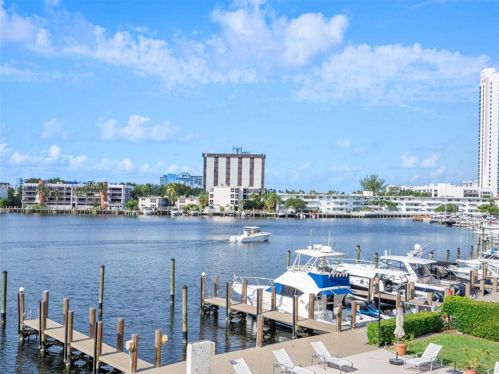 Small Image of 136 GOLDEN ISLES DR #301, Hallandale Beach Number 36