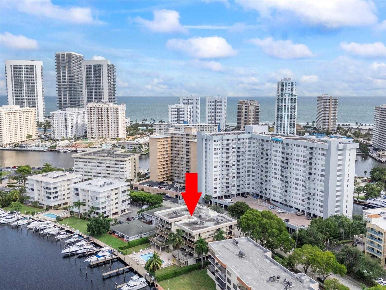 Small Image of 136 GOLDEN ISLES DR #301, Hallandale Beach Number 40