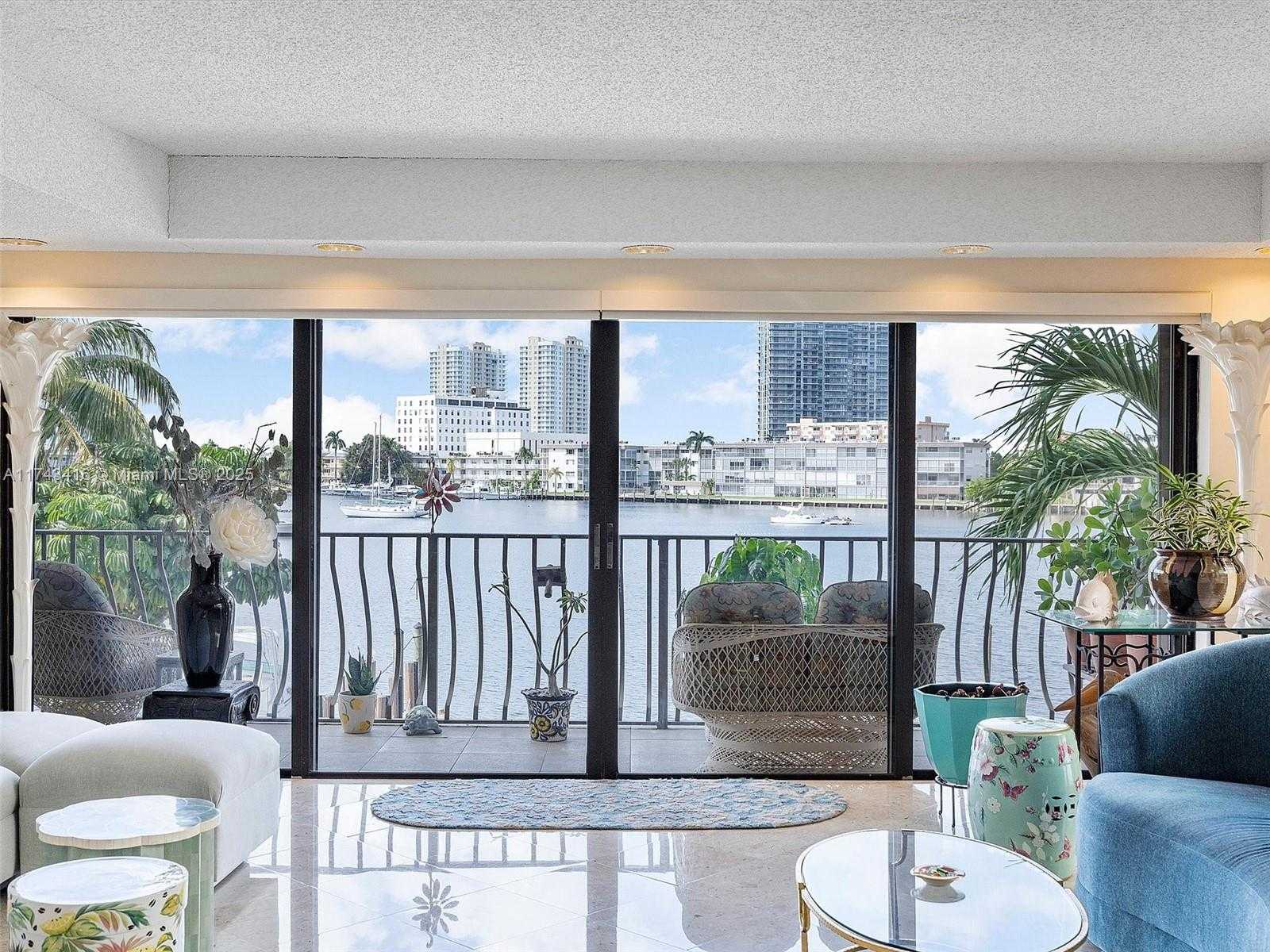 Small Image of 136 GOLDEN ISLES DR #301, Hallandale Beach Number 5