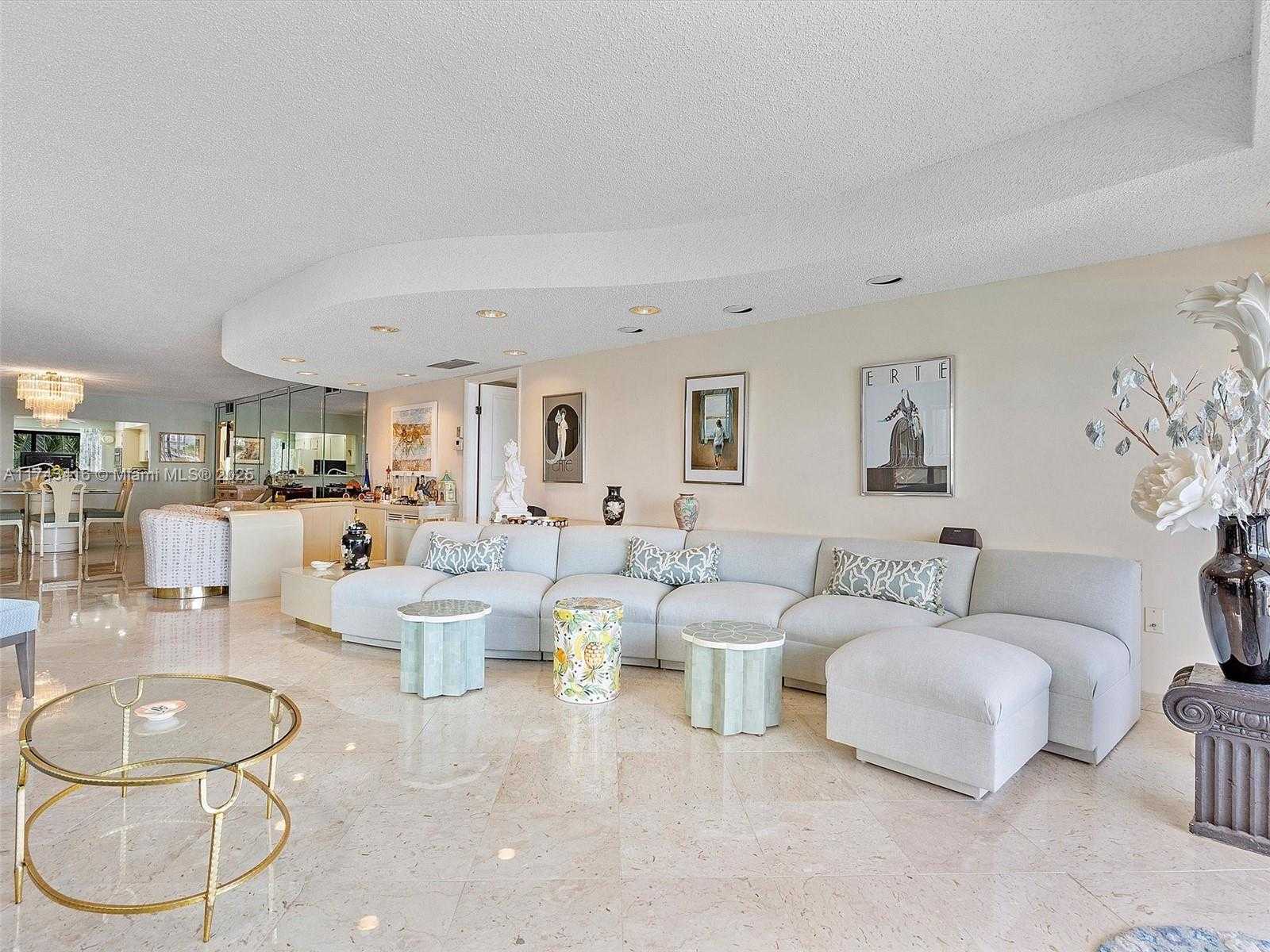Small Image of 136 GOLDEN ISLES DR #301, Hallandale Beach Number 7