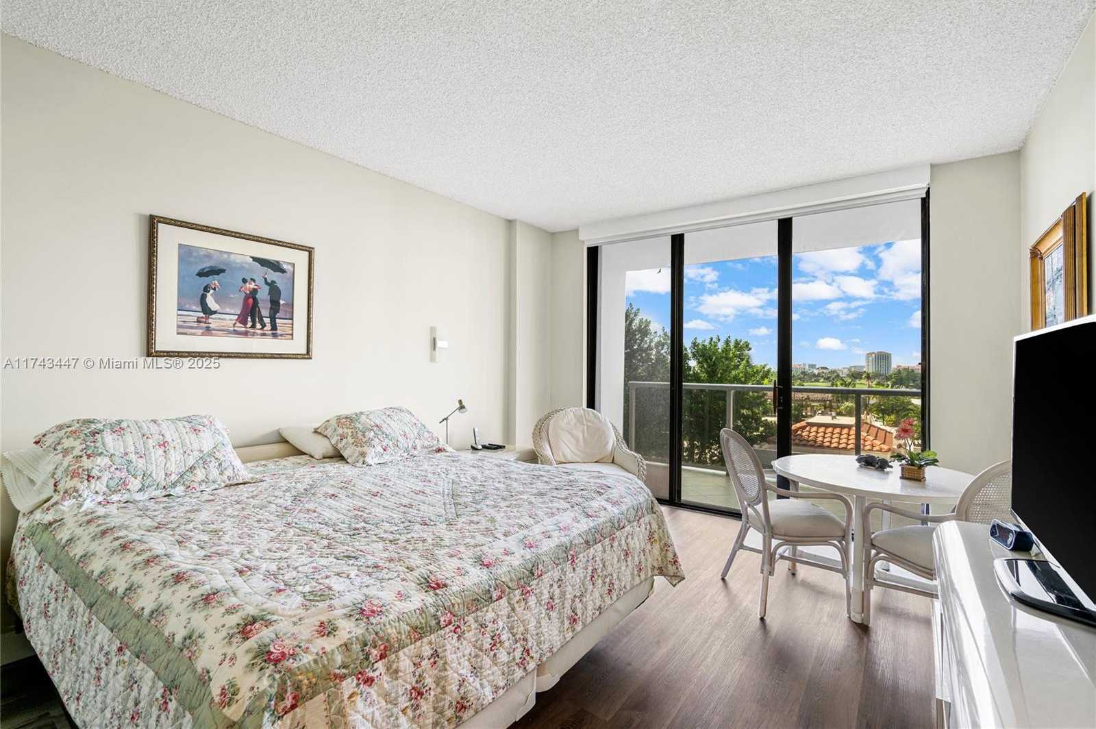Small Image of 20281 EAST COUNTRY CLUB DR #403, Aventura Number 13