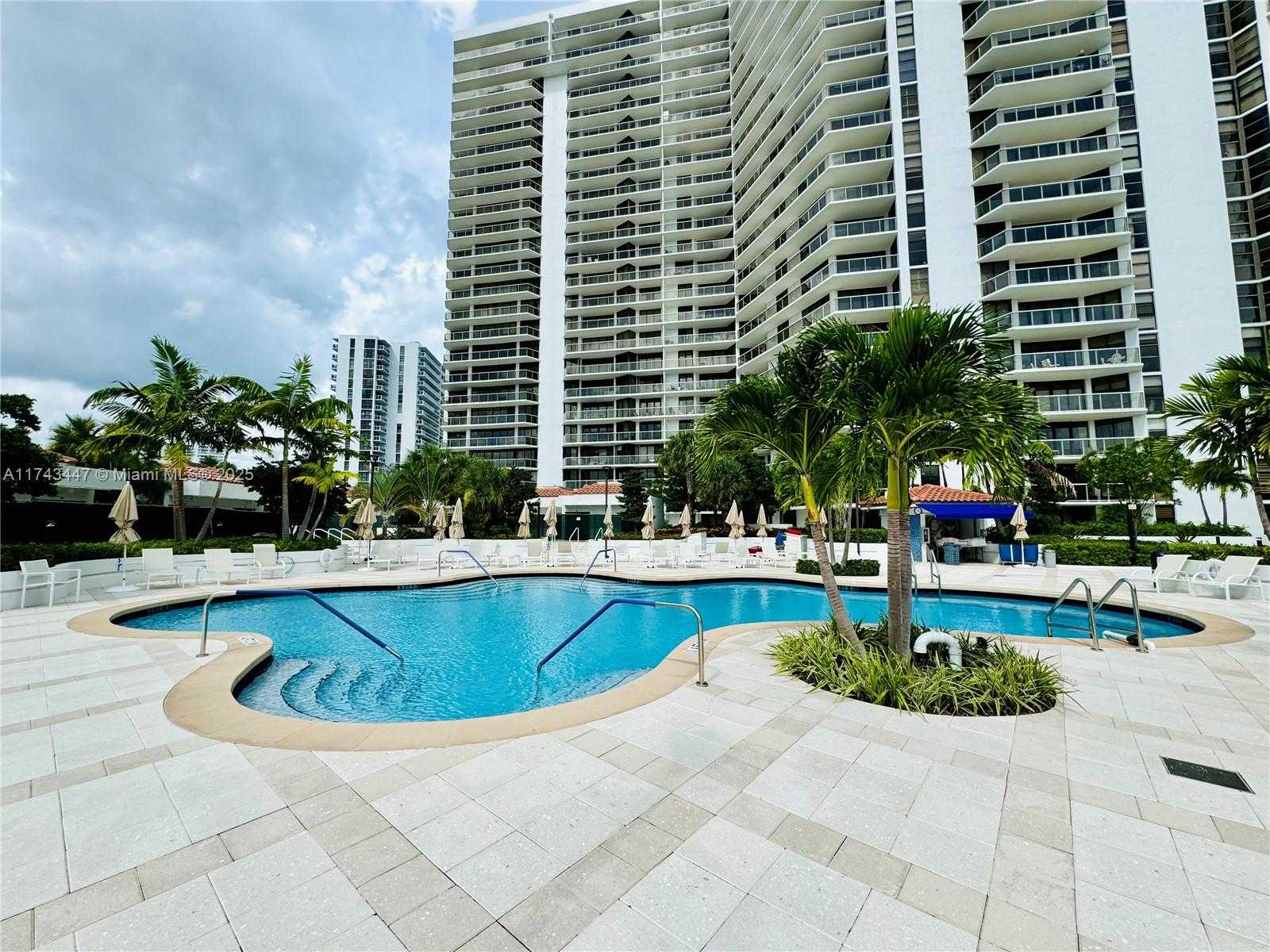 Small Image of 20281 EAST COUNTRY CLUB DR #403, Aventura Number 27