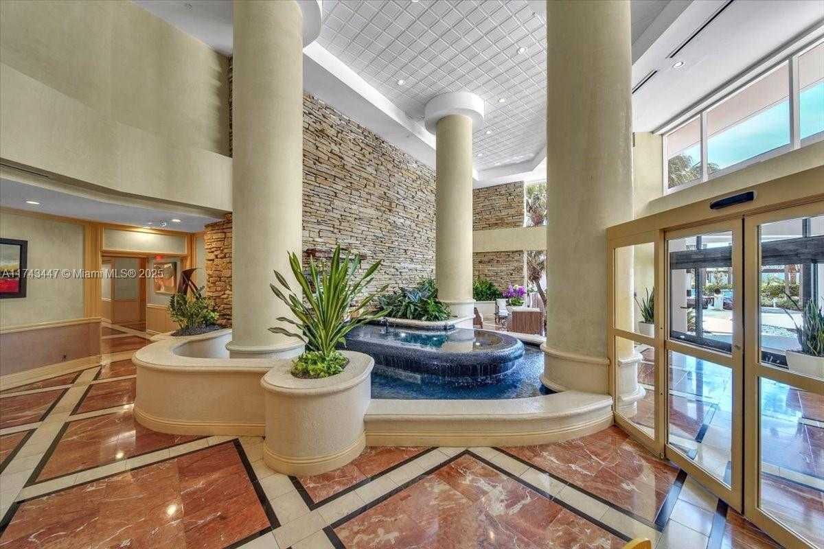 Small Image of 20281 EAST COUNTRY CLUB DR #403, Aventura Number 38