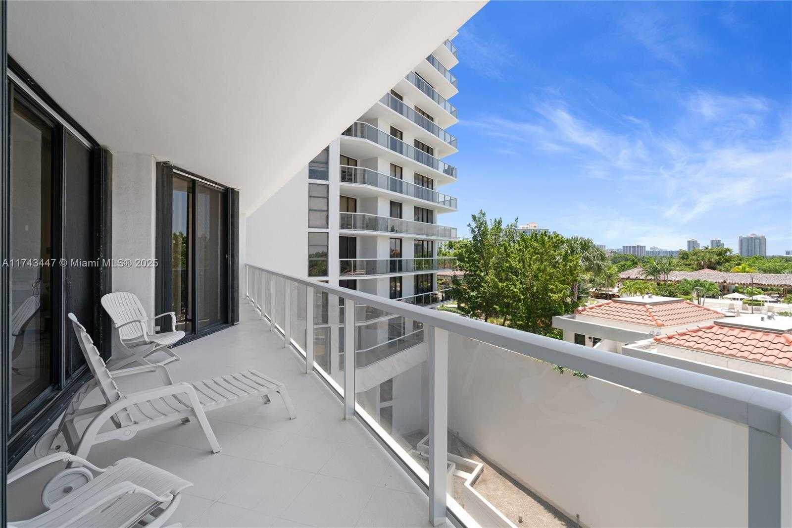 Small Image of 20281 EAST COUNTRY CLUB DR #403, Aventura Number 52