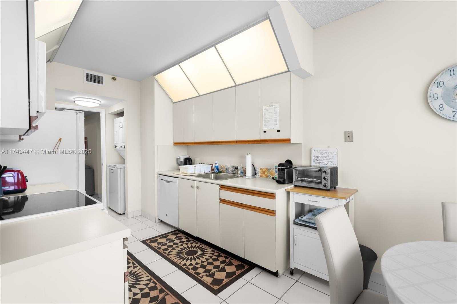 Small Image of 20281 EAST COUNTRY CLUB DR #403, Aventura Number 64