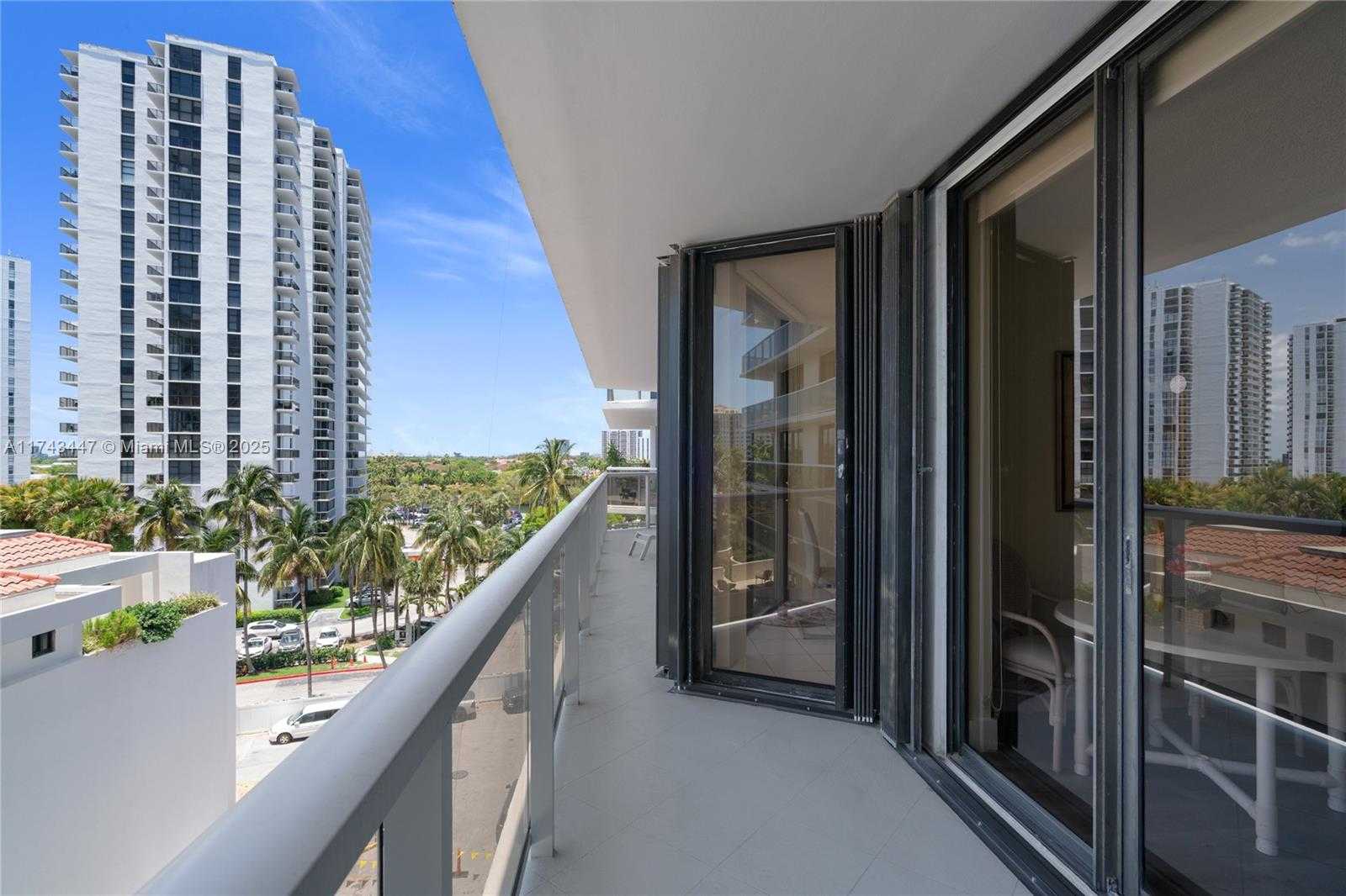 Small Image of 20281 EAST COUNTRY CLUB DR #403, Aventura Number 72