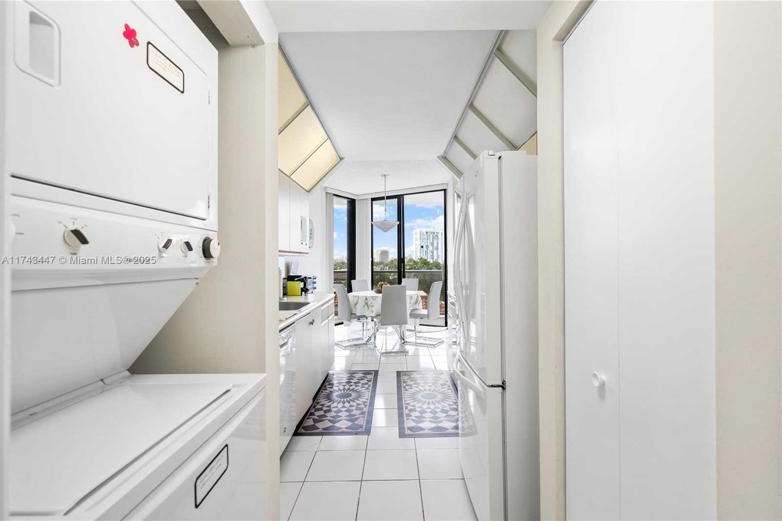 Small Image of 20281 EAST COUNTRY CLUB DR #403, Aventura Number 8
