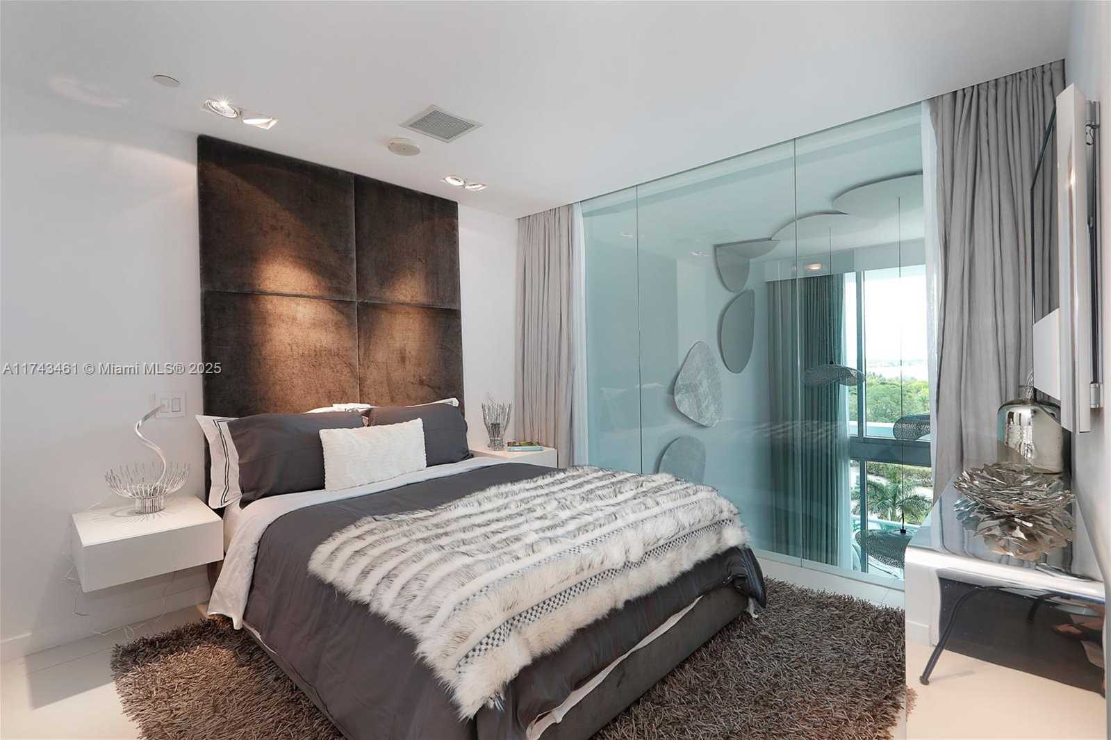 Small Image of 900 EAST BISCAYNE BLVD #705, Miami Number 21