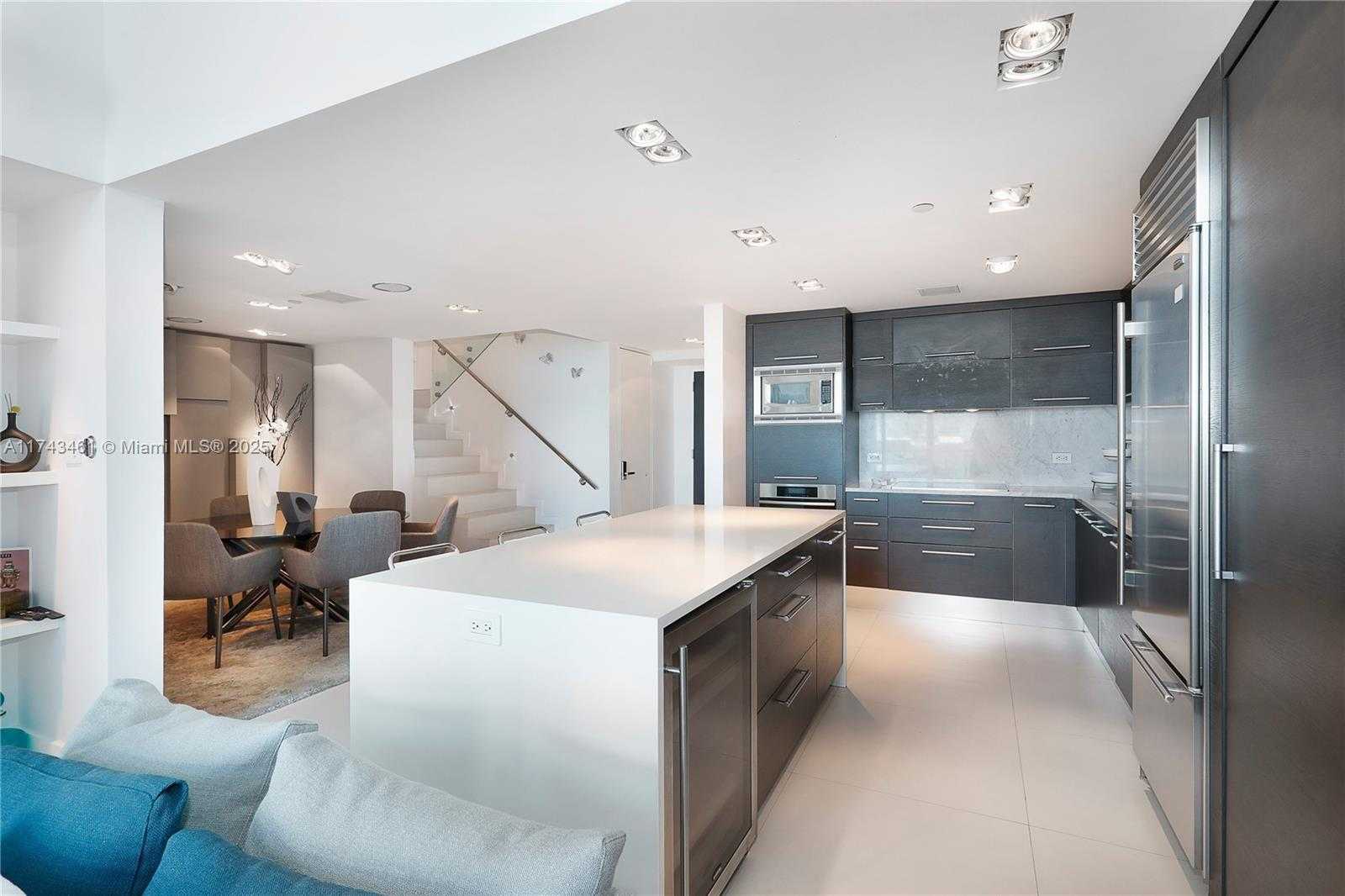 Small Image of 900 EAST BISCAYNE BLVD #705, Miami Number 8