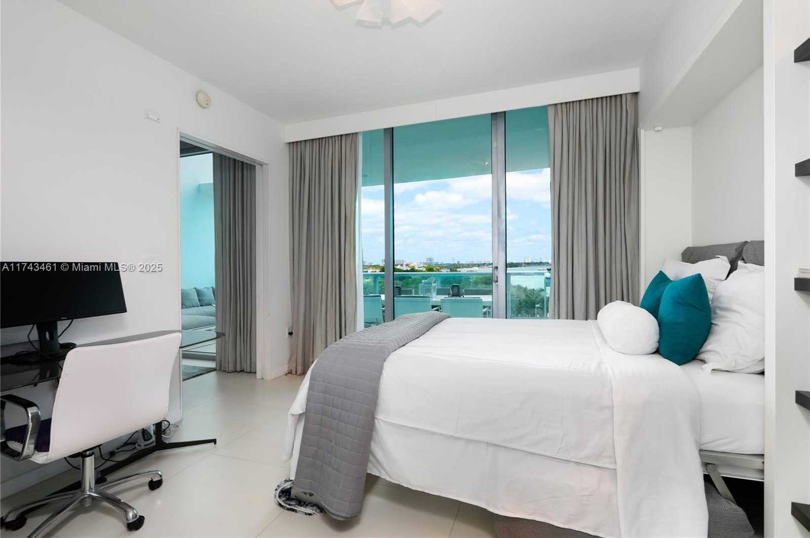 Small Image of 900 EAST BISCAYNE BLVD #705, Miami Number 9