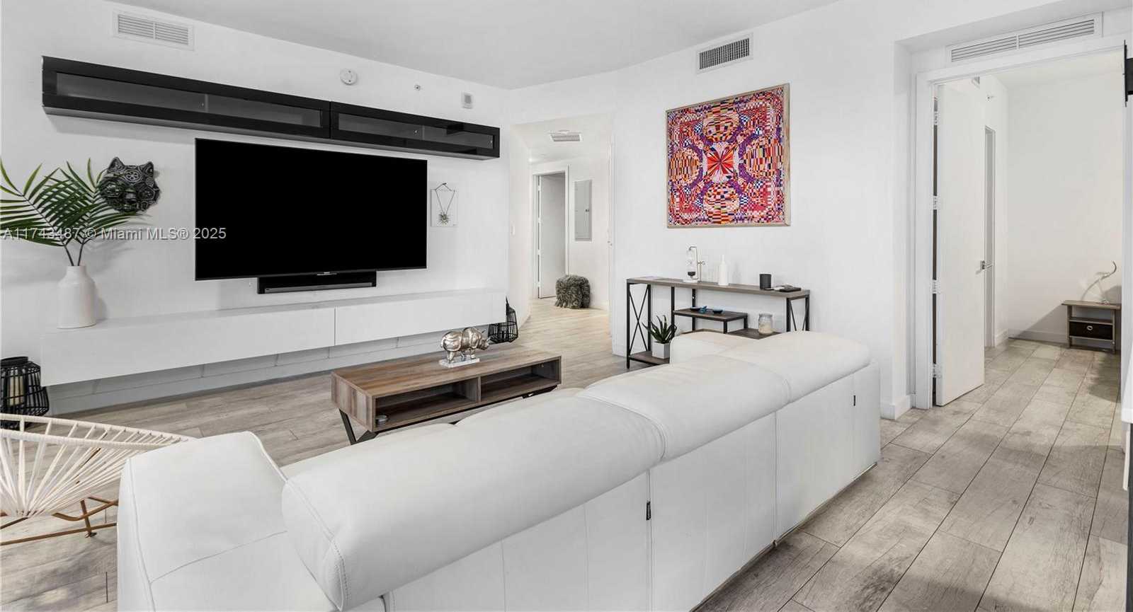 Small Image of 488 NORTH EAST 18TH ST #2800, Miami Number 16