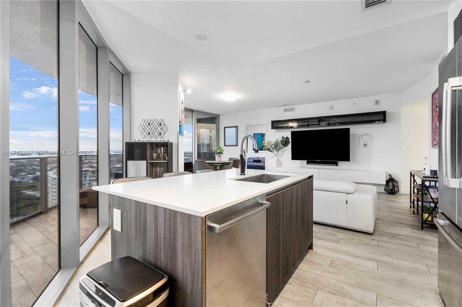 Small Image of 488 NORTH EAST 18TH ST #2800, Miami Number 18