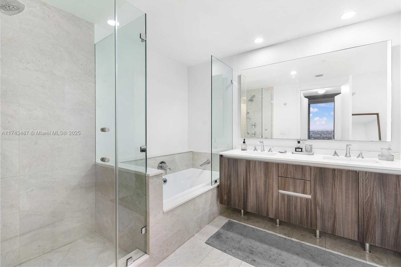 Small Image of 488 NORTH EAST 18TH ST #2800, Miami Number 27