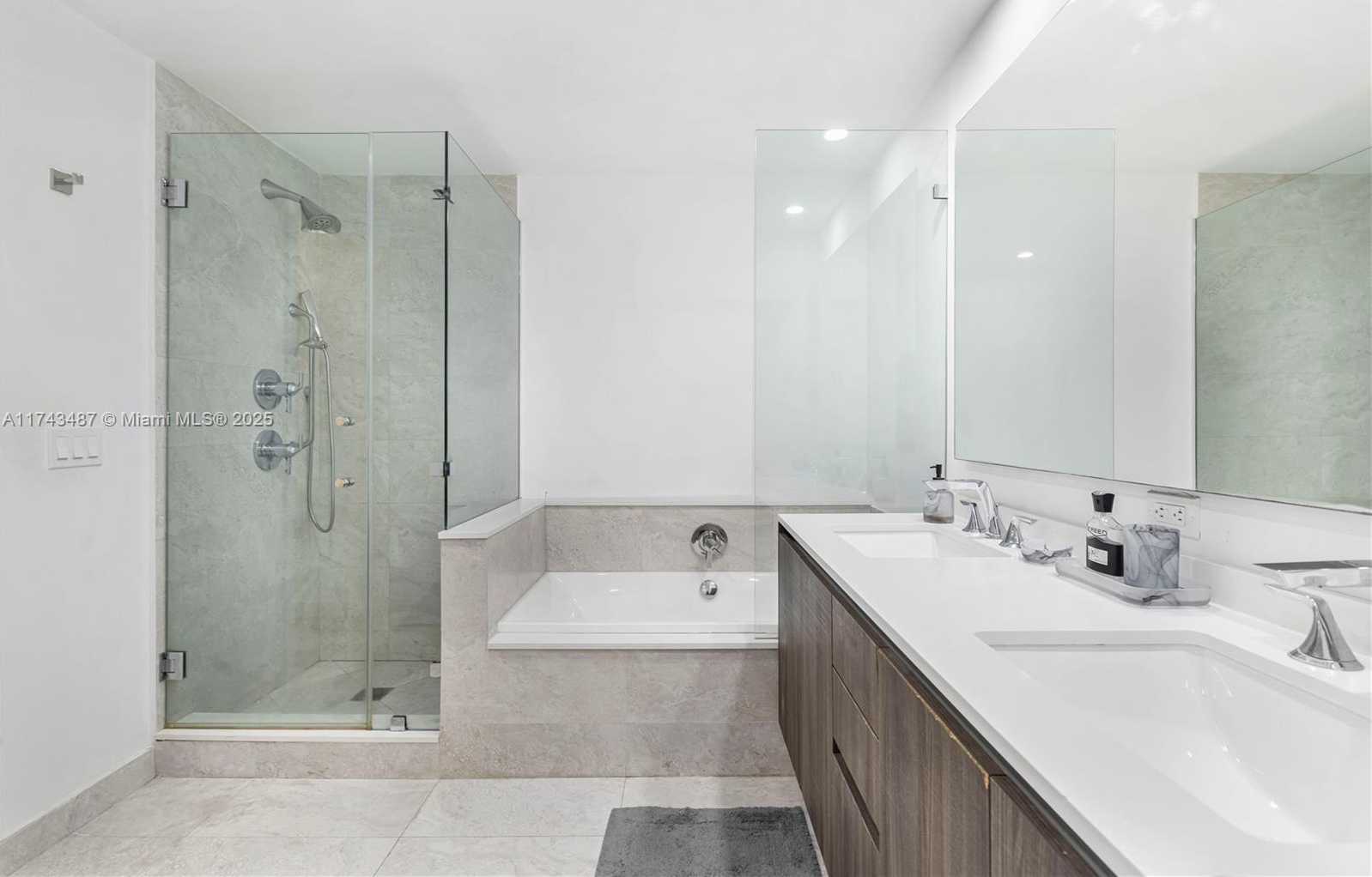 Small Image of 488 NORTH EAST 18TH ST #2800, Miami Number 28