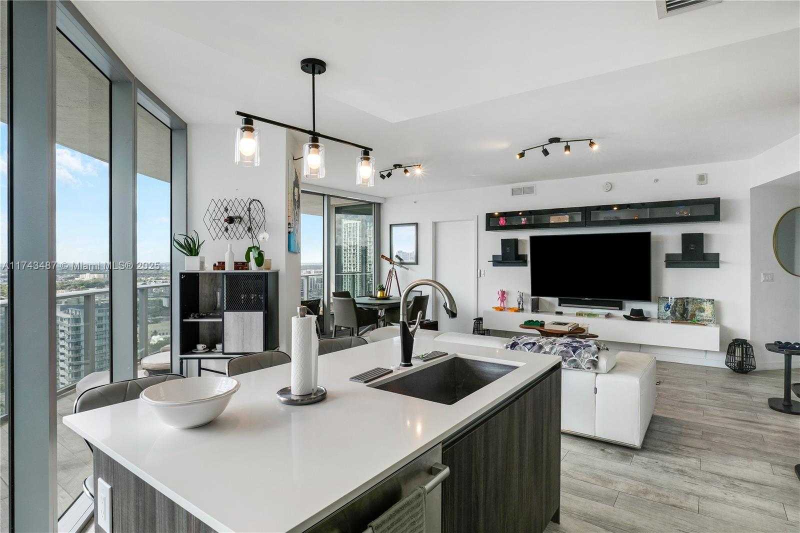 Small Image of 488 NORTH EAST 18TH ST #2800, Miami Number 7