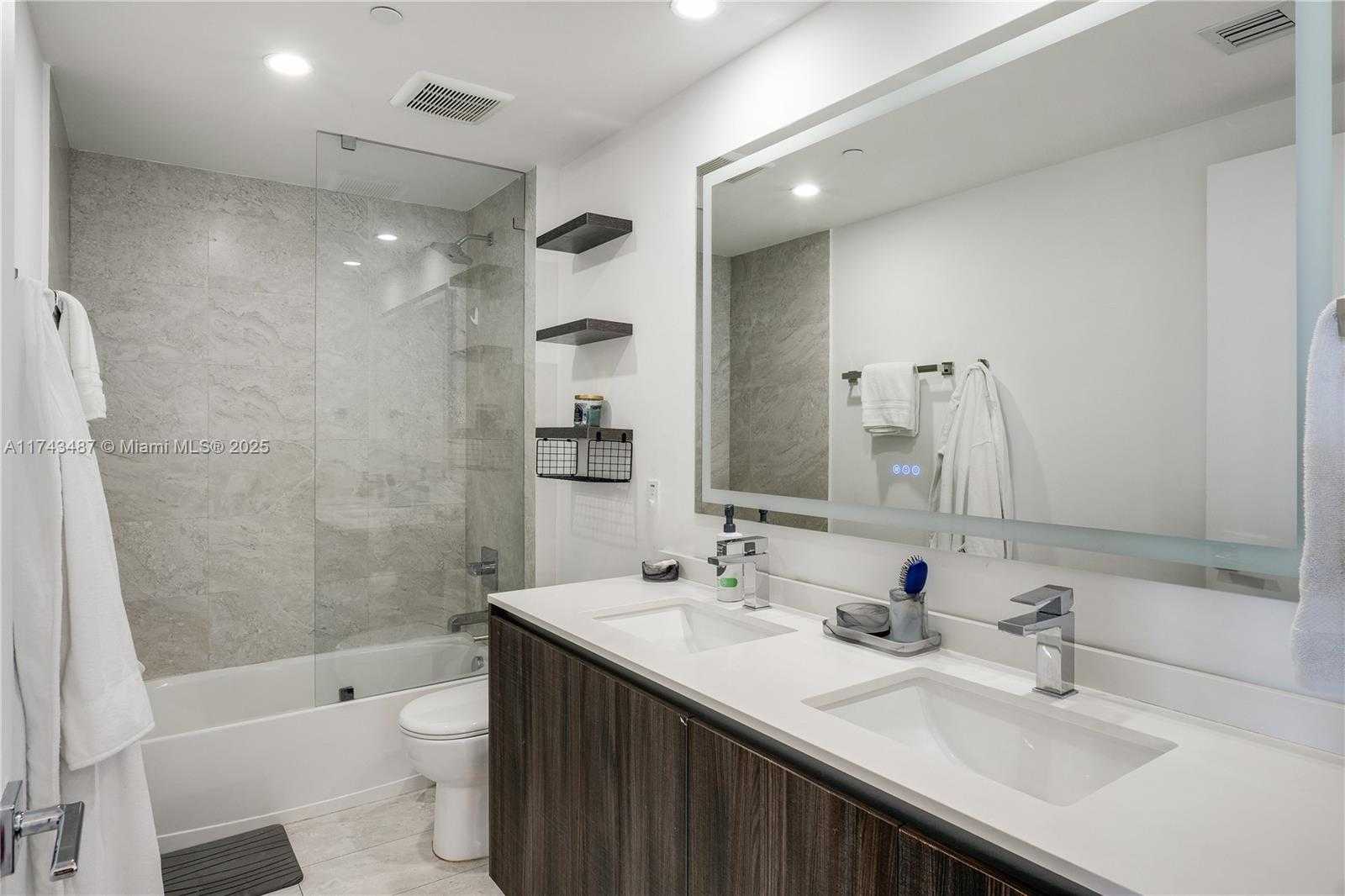 Small Image of 488 NORTH EAST 18TH ST #2800, Miami Number 8