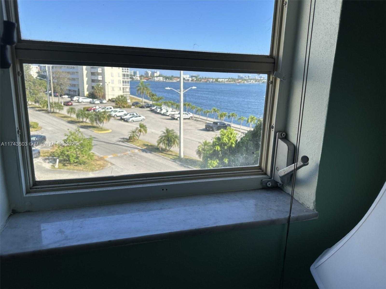 Small Image of 2903 POINT EAST DR #K414, Aventura Number 13