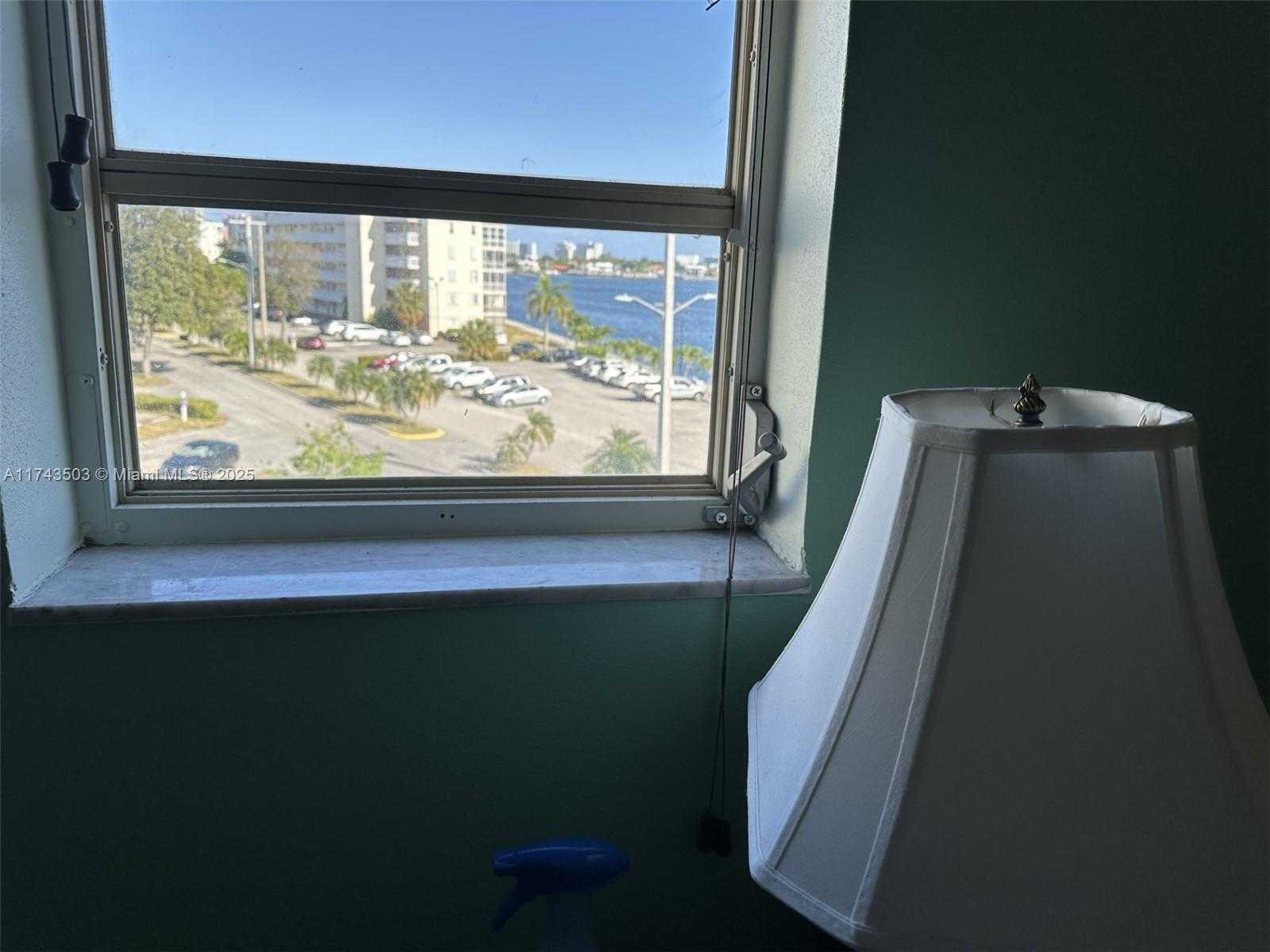 Small Image of 2903 POINT EAST DR #K414, Aventura Number 14