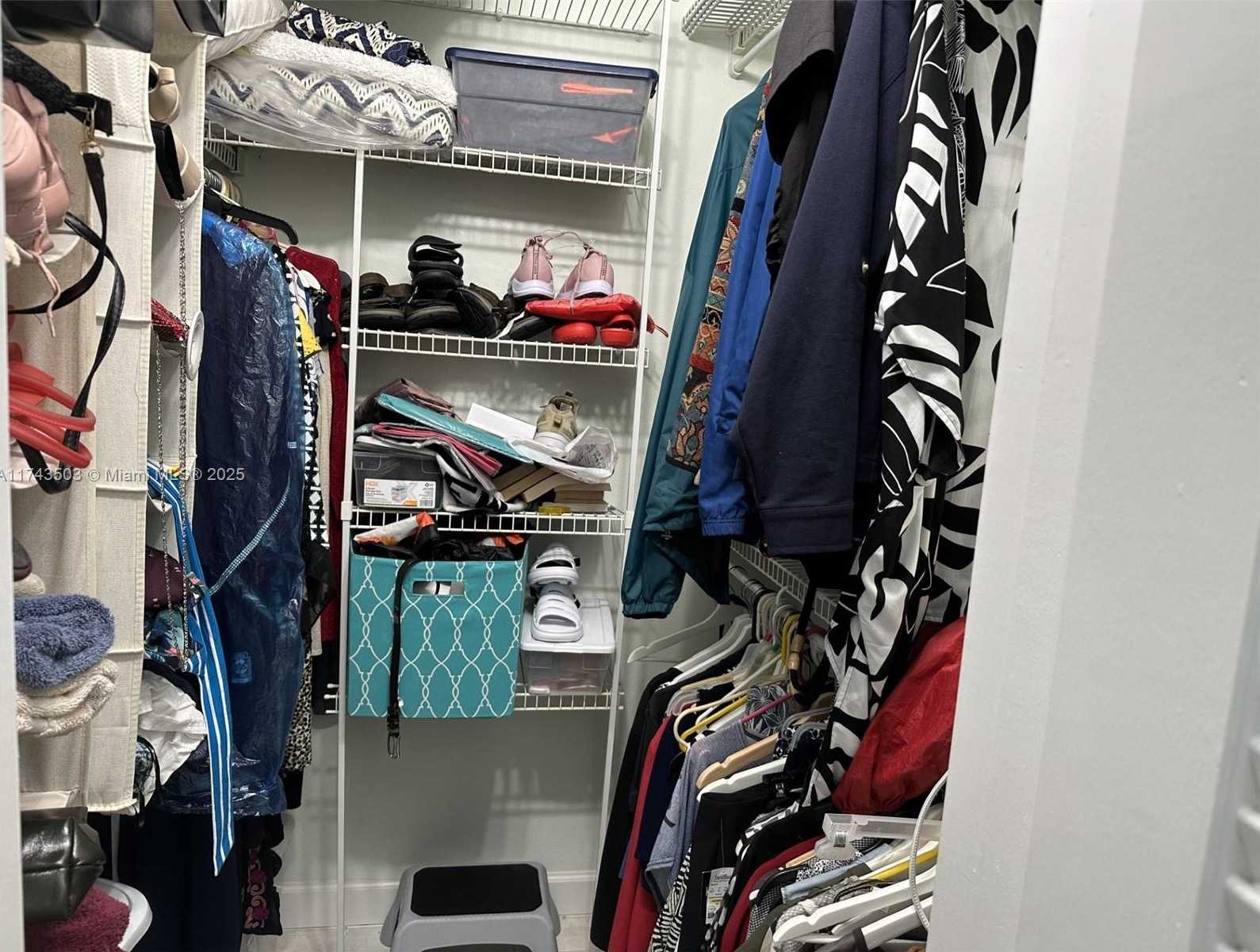 Small Image of 2903 POINT EAST DR #K414, Aventura Number 16