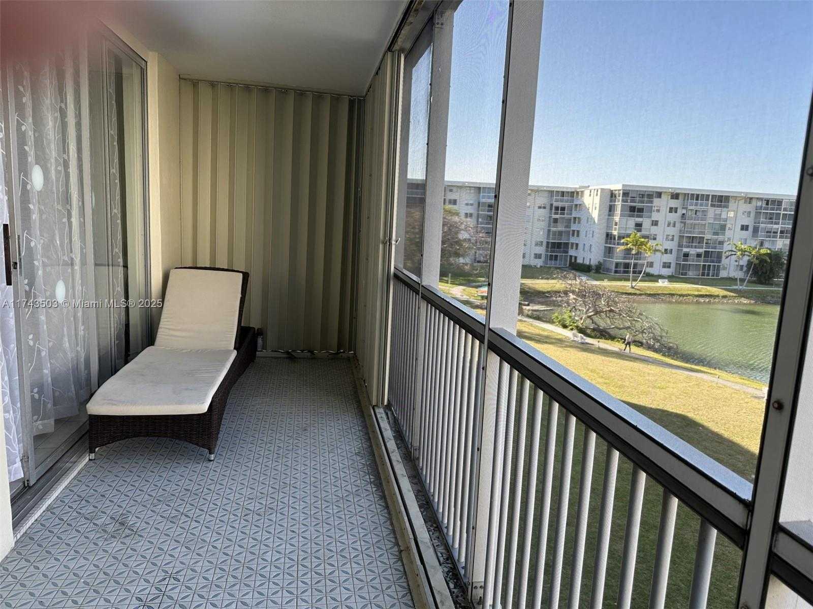 Small Image of 2903 POINT EAST DR #K414, Aventura Number 24