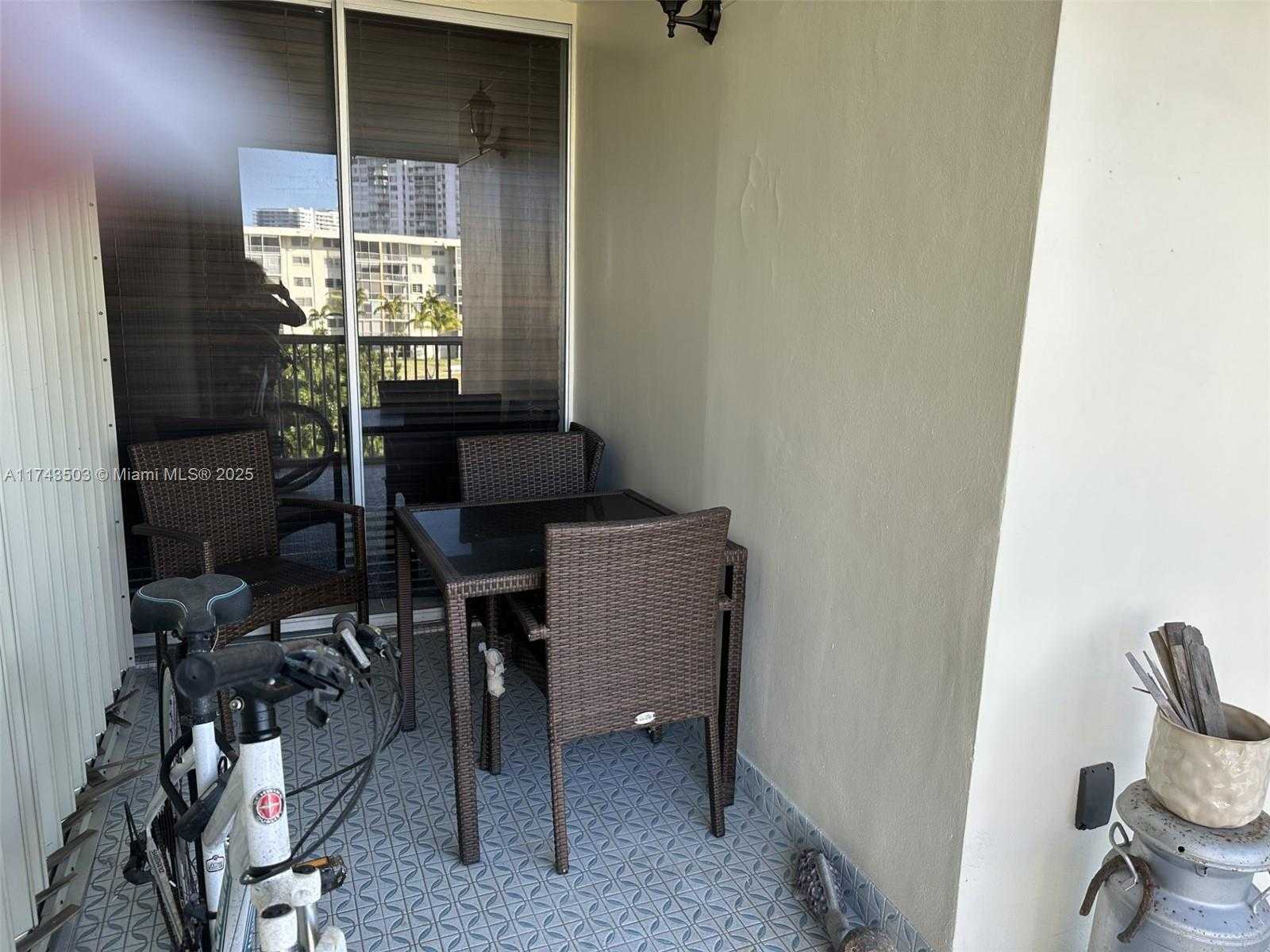 Small Image of 2903 POINT EAST DR #K414, Aventura Number 25