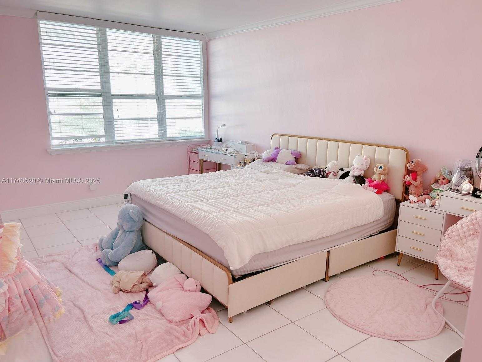 Small Image of 100 LINCOLN RD #502, Miami Beach Number 6