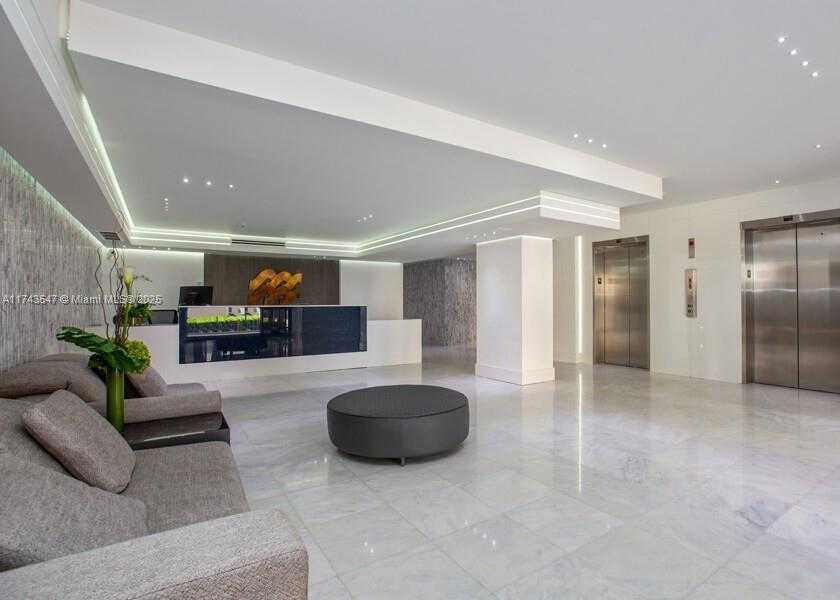 Small Image of 6423 COLLINS AVE #809, Miami Beach Number 15