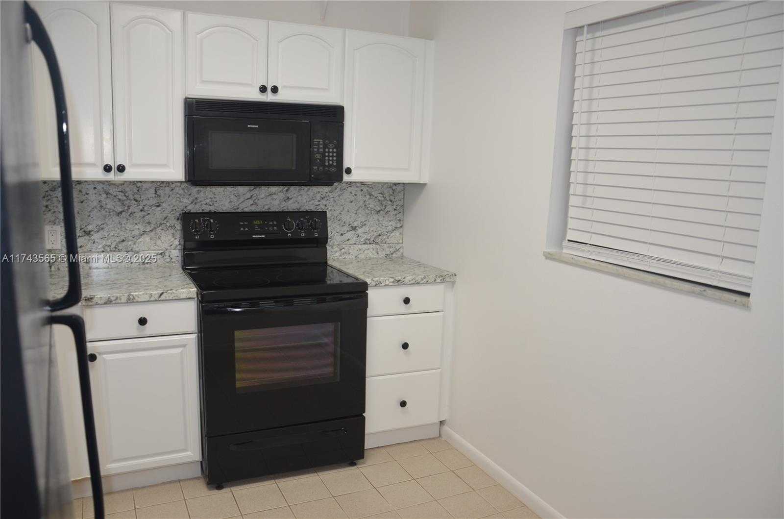 Small Image of 8851 NORTH NEW RIVER CANAL RD #18E, Plantation Number 14