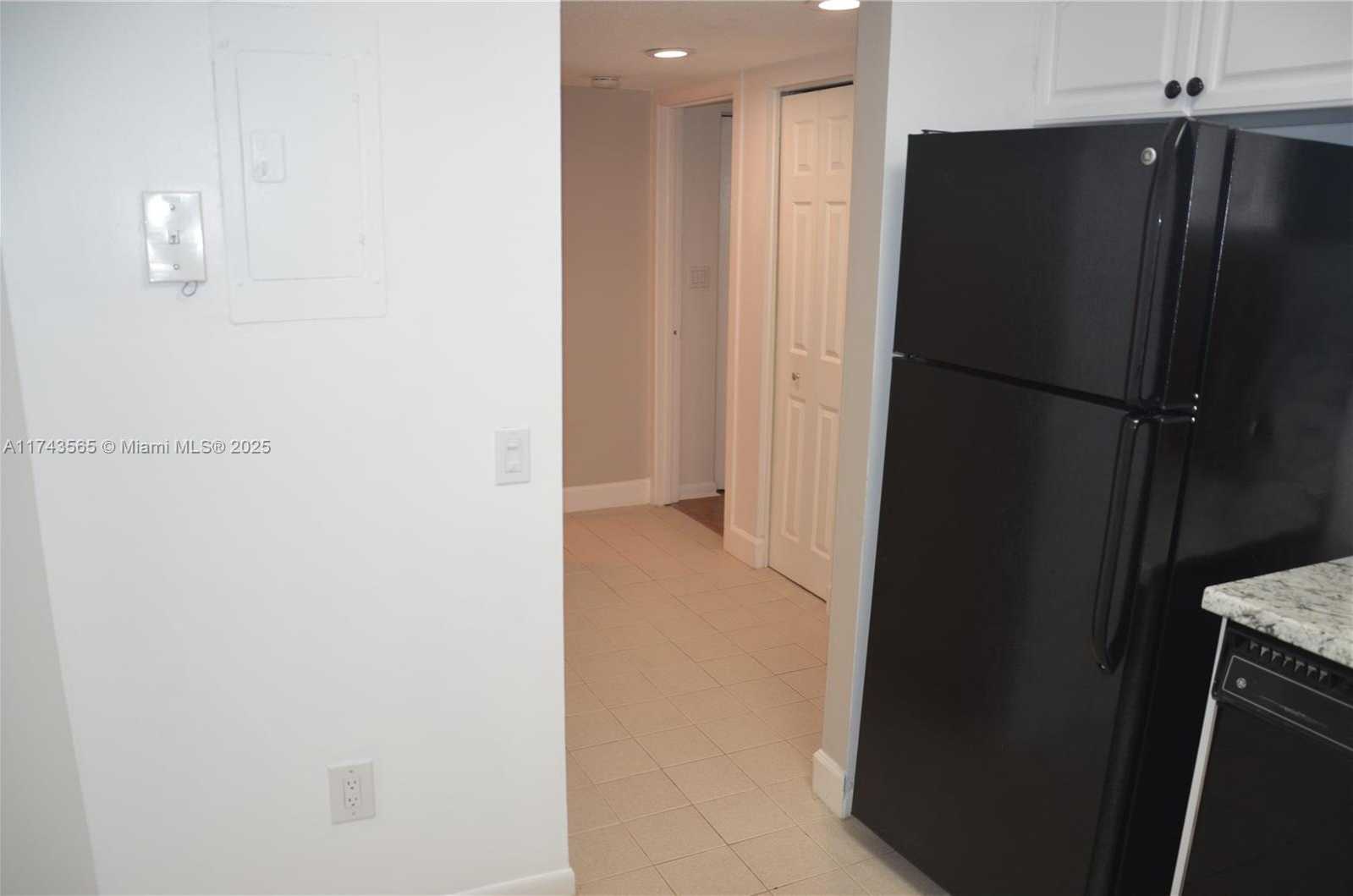 Small Image of 8851 NORTH NEW RIVER CANAL RD #18E, Plantation Number 15