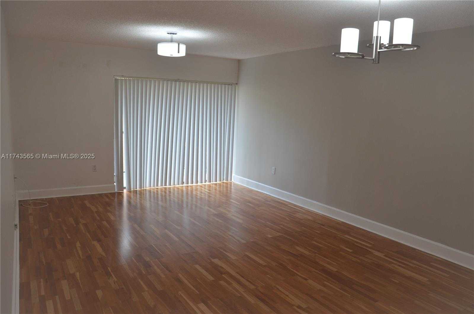 Small Image of 8851 NORTH NEW RIVER CANAL RD #18E, Plantation Number 29