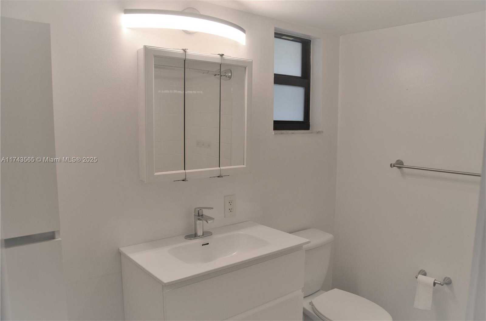 Small Image of 8851 NORTH NEW RIVER CANAL RD #18E, Plantation Number 34