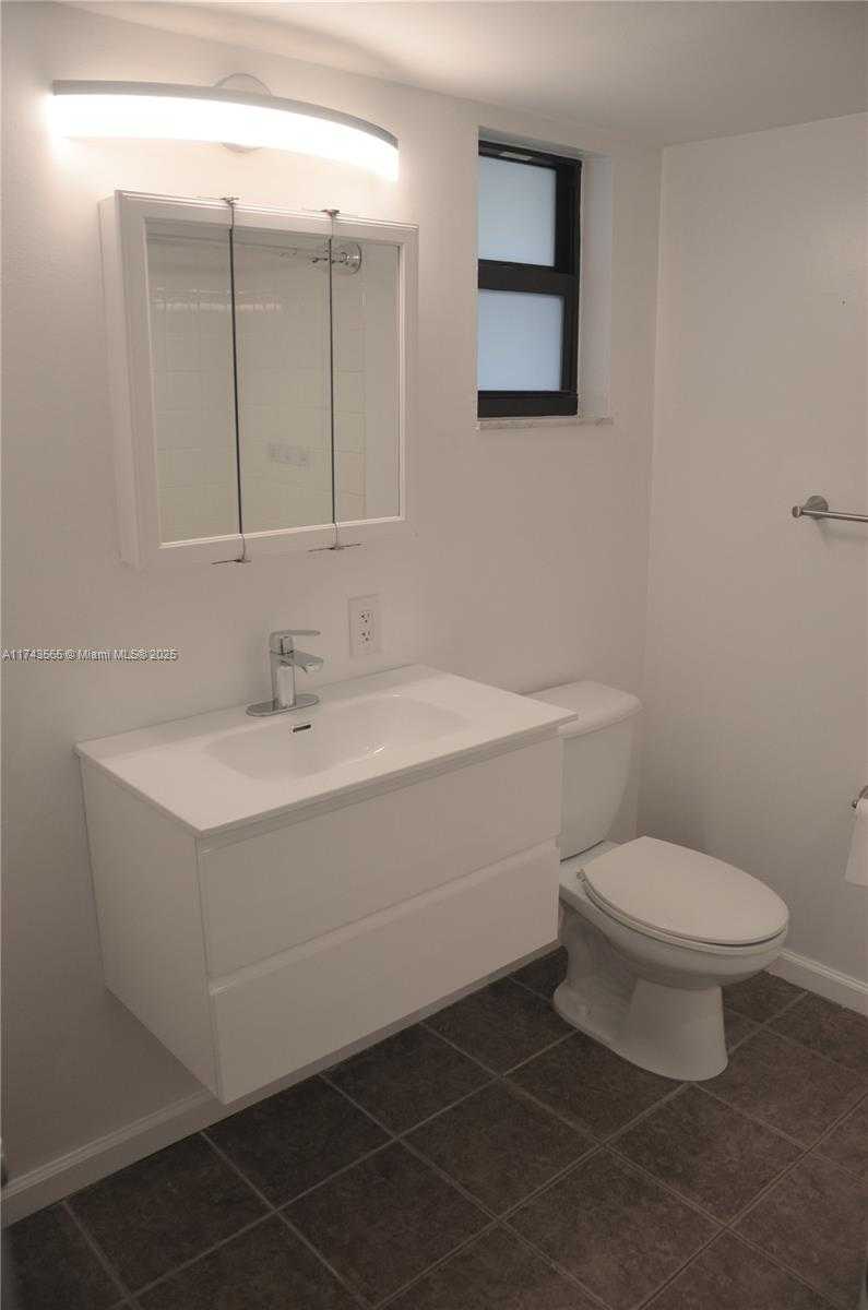 Small Image of 8851 NORTH NEW RIVER CANAL RD #18E, Plantation Number 36