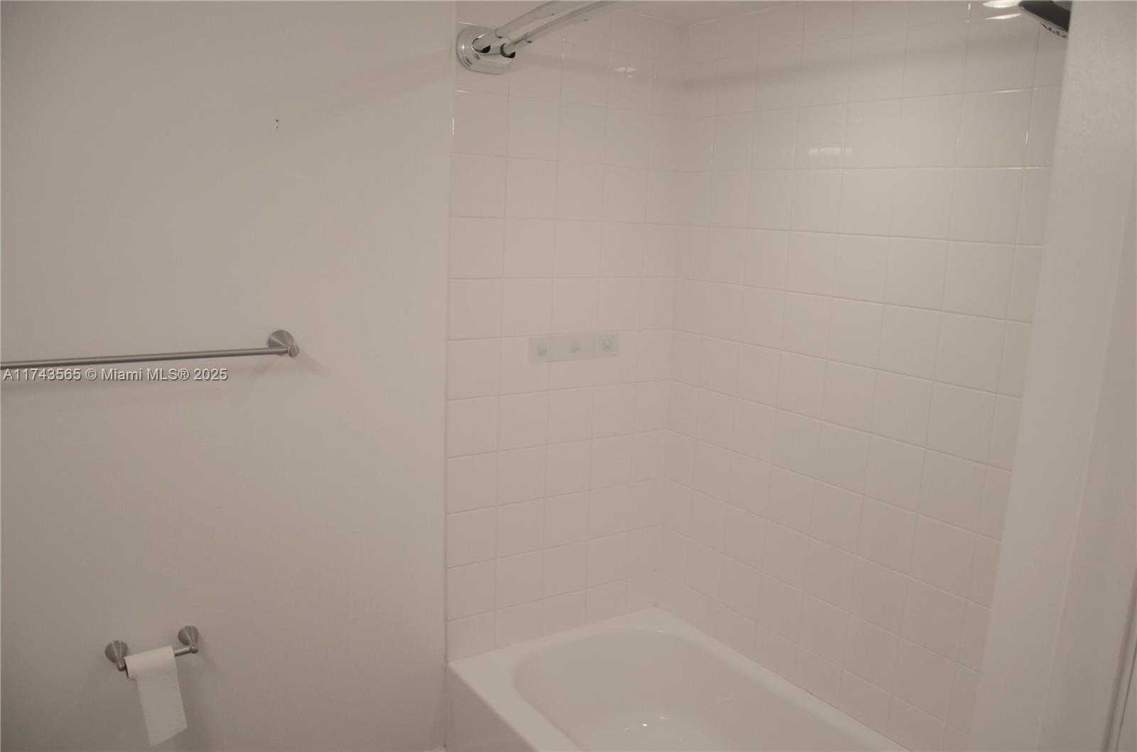 Small Image of 8851 NORTH NEW RIVER CANAL RD #18E, Plantation Number 38