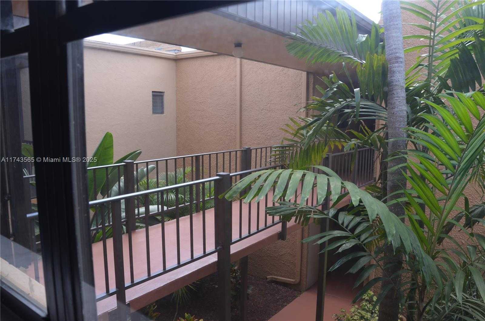 Small Image of 8851 NORTH NEW RIVER CANAL RD #18E, Plantation Number 44