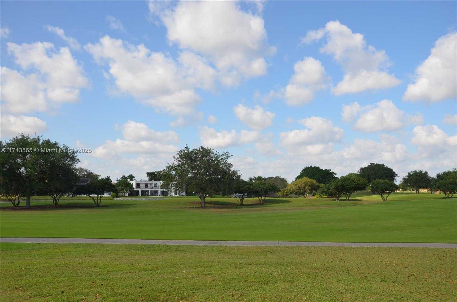 Small Image of 8851 NORTH NEW RIVER CANAL RD #18E, Plantation Number 45
